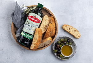 Bertolli Organic Extra Virgin Olive Oil with bread.
